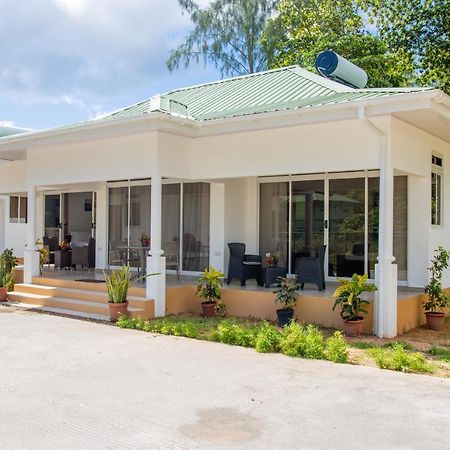 Macmillan'S Holiday Villas Grand Anse  Dış mekan fotoğraf