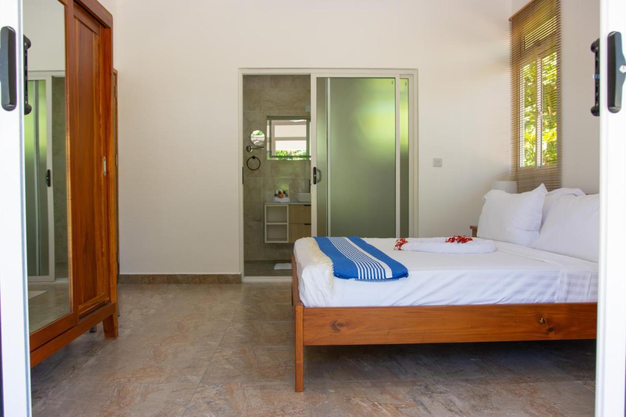 Macmillan'S Holiday Villas Grand Anse  Dış mekan fotoğraf