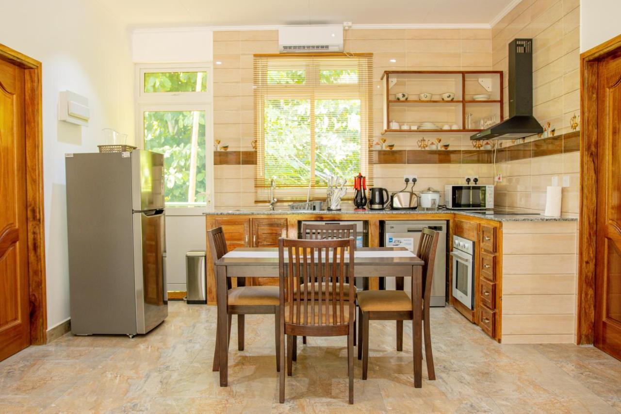 Macmillan'S Holiday Villas Grand Anse  Dış mekan fotoğraf