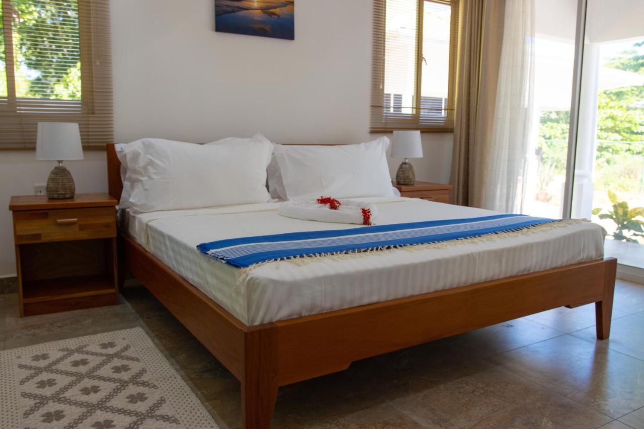 Macmillan'S Holiday Villas Grand Anse  Dış mekan fotoğraf