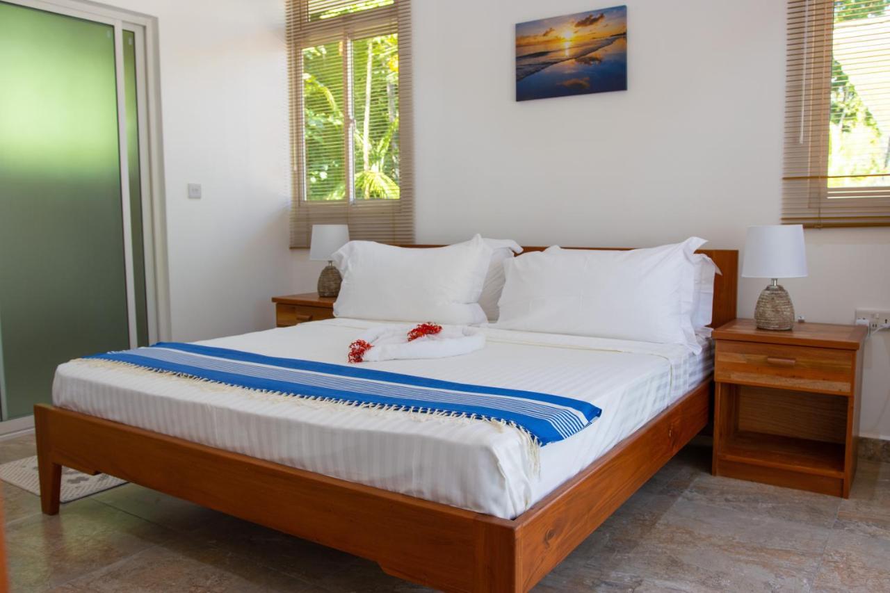 Macmillan'S Holiday Villas Grand Anse  Dış mekan fotoğraf