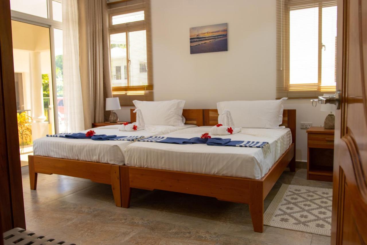 Macmillan'S Holiday Villas Grand Anse  Dış mekan fotoğraf