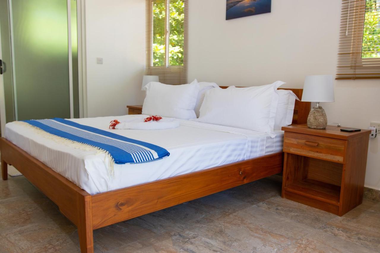 Macmillan'S Holiday Villas Grand Anse  Dış mekan fotoğraf